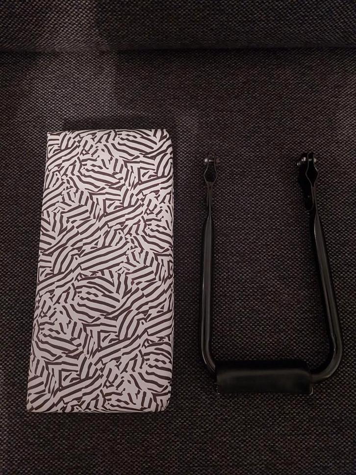 Kinderrugsteun en zitkussen voor achter op de fiets, Fietsen en Brommers, Fietsaccessoires | Fietsstoeltjes, Zo goed als nieuw