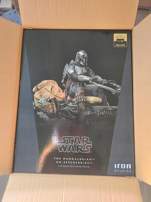 Iron Studios The Mandalorian on speederbike nieuw in doos, Verzamelen, Star Wars, Zo goed als nieuw, Actiefiguurtje, Ophalen of Verzenden