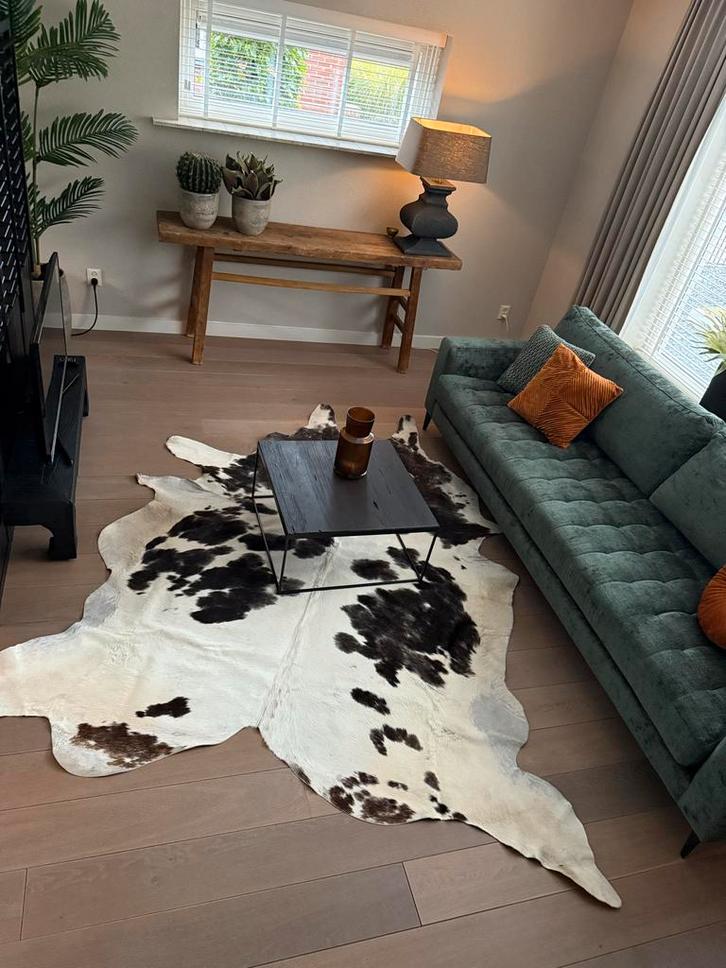 Vloerkleed Koeienhuid Wit/Zwart, Huis en Inrichting, Stoffering | Tapijten en Kleden, Gebruikt, 150 tot 200 cm, 200 cm of meer