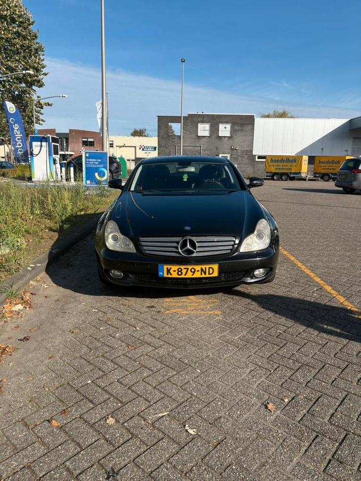 Mercedes benz CLS 350 V6 2006, Auto's, Chrysler, Particulier, Benzine, Sedan, Geïmporteerd, Zwart, Ophalen