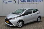 Toyota Aygo 1.0-70pk VVT-i x-fun 5drs. Keurige Toyota Aygo 5, Auto's, Voorwielaandrijving, Gebruikt, Euro 6, 4 stoelen