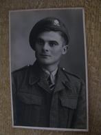 Vintage portret foto militair 1951 leger jonge man, Verzamelen, Foto's en Prenten, 1940 tot 1960, Foto, Zo goed als nieuw, Verzenden