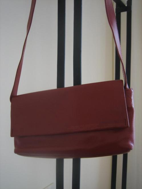 Zeer mooi leren design-schoudertasje MANDARINA DUCK snazzeys, Sieraden, Tassen en Uiterlijk, Tassen | Damestassen, Nieuw, Schoudertasje