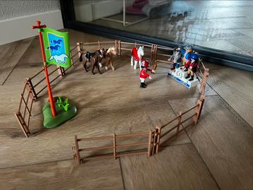 Paarden manege  beschikbaar voor biedingen