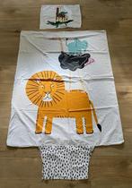 2x dekbed overtrek HEMA Leeuw Safari Beer Peuter 150x120, Kinderen en Baby's, Gebruikt, Overige kleuren, Jongetje of Meisje, Dekbedovertrek