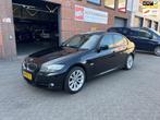 BMW 3-serie 318i High Executive AUT Navi Schuifdak PDC Vol, Automaat, Euro 5, Zwart, 1365 kg