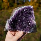 donkerpaarse amethist cluster #2, Verzamelen, Mineralen en Fossielen, Ophalen of Verzenden, Mineraal