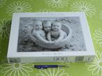 Nieuw in seal: Anne Geddes puzzel - baby's in tobbe - 900 st, Ophalen of Verzenden, 500 t/m 1500 stukjes, Nieuw, Legpuzzel