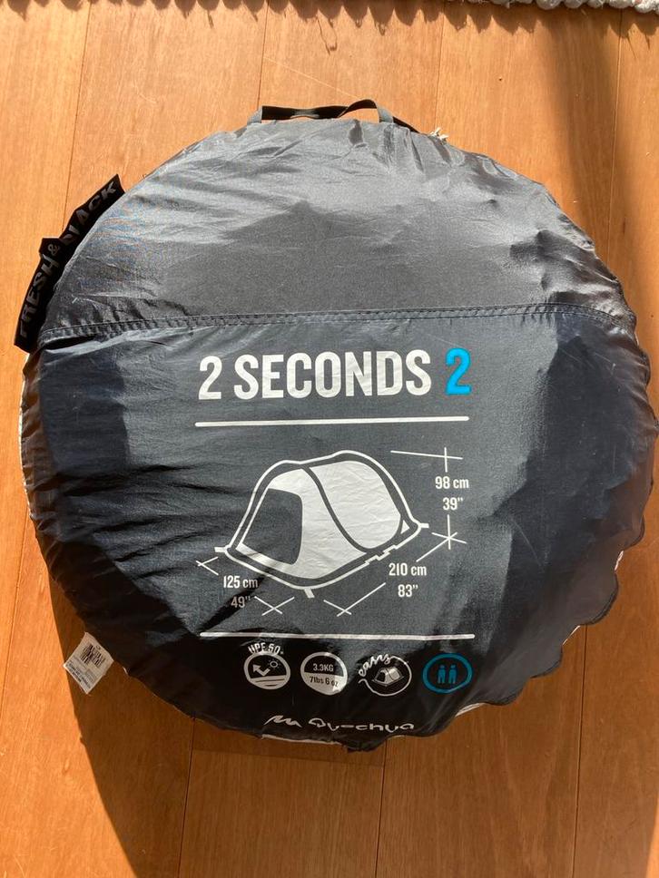 Quechua 2-persoons tent, nette staat, Caravans en Kamperen, Tenten, tot en met 2, Zo goed als nieuw, Ophalen of Verzenden