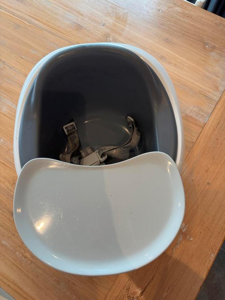 Bumbo Babyzitje met Tafelblad - goede staat!, Kinderen en Baby's, Kinderstoelen, Gebruikt, Overige typen, Afneembaar eetblad, Ophalen of Verzenden