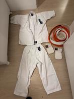Karate pak met witte en oranje riem en handbeschermer, Ophalen, Zo goed als nieuw