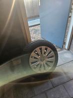 VW Golf Winterbanden met wieldoppen - 7mm profiel, Auto diversen, Wieldoppen, Ophalen of Verzenden, Gebruikt