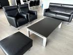 Leolux (set) 2 zitsbank, 2x fauteuil en hocker zwart leer, Ophalen, Zo goed als nieuw, Leer, Modern design