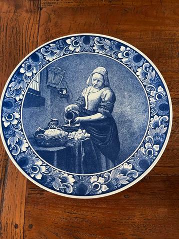 4 Delftsblauwe borden van Chemkefa  +- 29 cm doorsnee beschikbaar voor biedingen