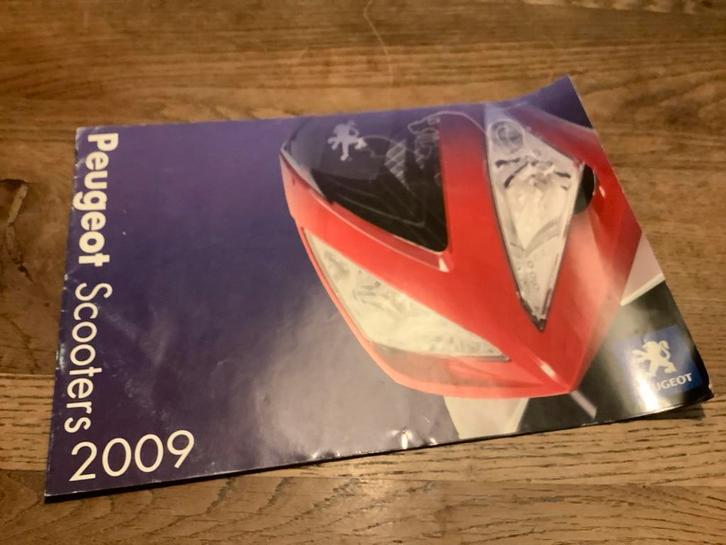 Peugeot Scooters Brochure - 2009, Fietsen en Brommers, Handleidingen en Instructieboekjes, Verzenden