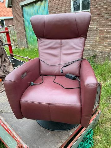 Sta op stoel, relax stoel met draaibare voet beschikbaar voor biedingen