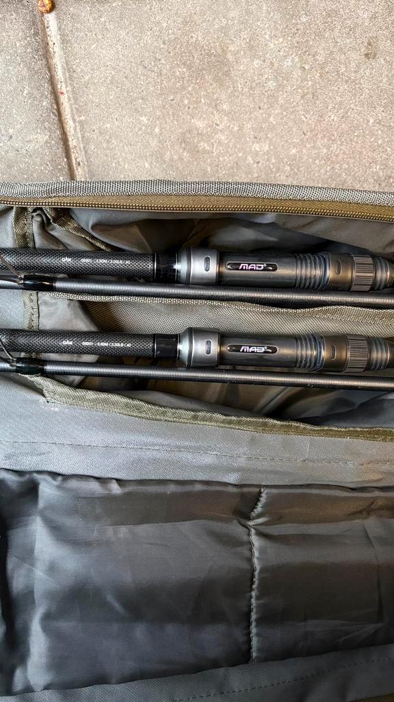 2 karperhengels mad greyline, Watersport en Boten, Hengelsport | Karpervissen, Zo goed als nieuw, Werphengel, Ophalen