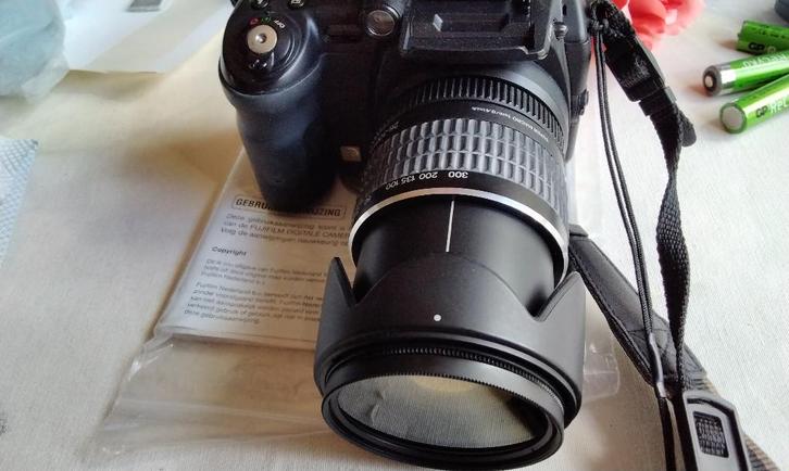 Fujifilm Finepix Camera van 2005 inc Compact Flash Kaart (CF, Verzamelen, Fotografica en Filmapparatuur, Fototoestel, 1980 tot heden