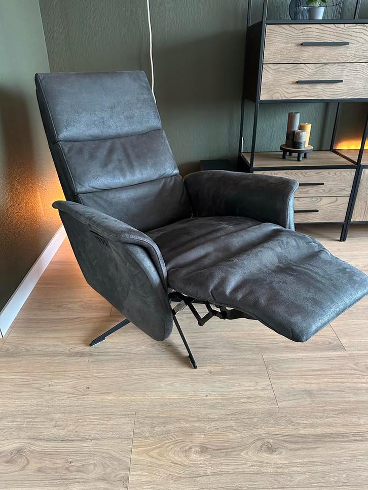 Fauteuil relax antraciet elektrisch bedienbaar zgan, Huis en Inrichting, Fauteuils, Zo goed als nieuw, Leer, 75 tot 100 cm, 75 tot 100 cm