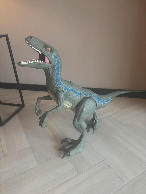 Mega Gr Velociraptor blue Jurassic world, Kinderen en Baby's, Speelgoed | Actiefiguren, Zo goed als nieuw, Ophalen
