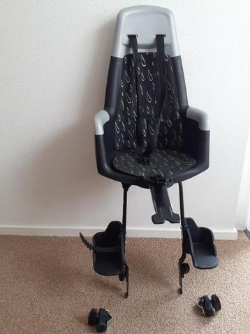 Kinderzitje te koop beschikbaar voor biedingen