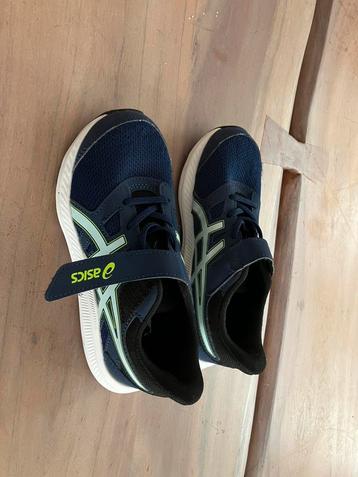 Asics maat 31.5 schoenen - nog erg netjes! beschikbaar voor biedingen
