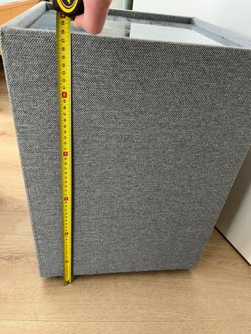 Mooie hocker voor de slaapkamer beschikbaar voor biedingen