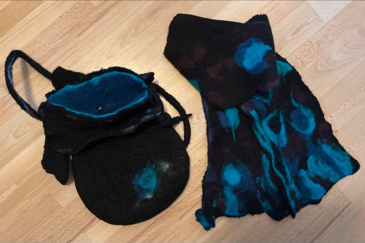 Handgemaakte Vilten Tas & Das - Nieuw!, Sieraden, Tassen en Uiterlijk, Tassen | Damestassen, Nieuw, Handtas, Zwart, Ophalen of Verzenden