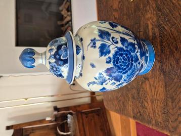Delfts blauwe pot beschikbaar voor biedingen