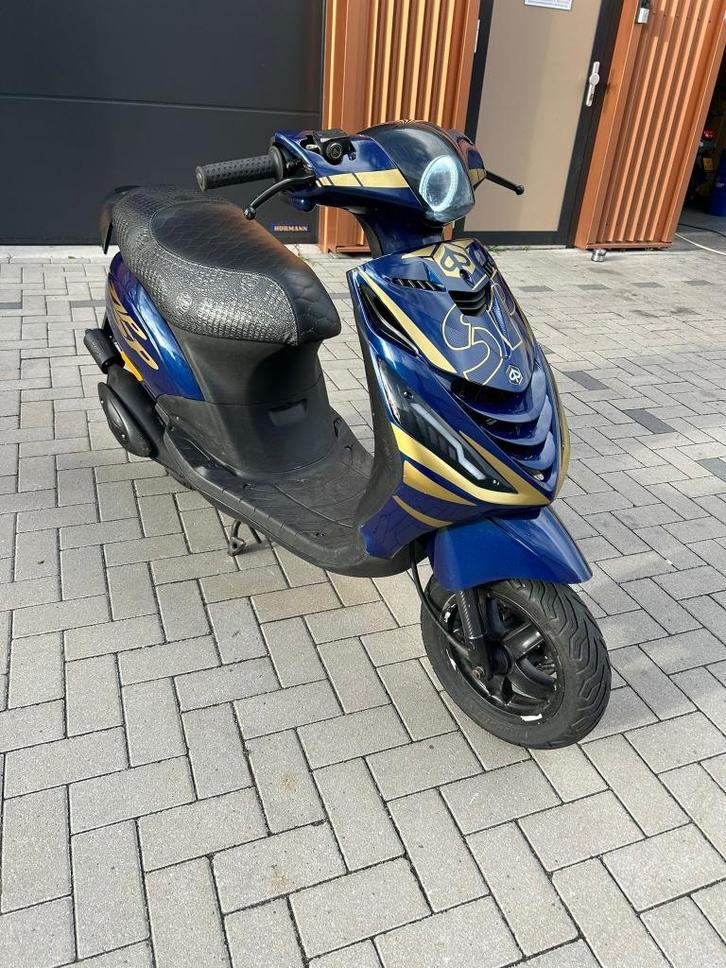 Piaggio Zip 70cc 2-takt gereviseerd full option, Fietsen en Brommers, Scooters | Piaggio, Zo goed als nieuw, Zip, Maximaal 45 km/u
