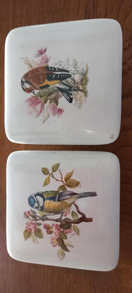 Vierkante Porseleinen Bakjes met Vogelmotief, Antiek en Kunst, Antiek | Woonaccessoires, Ophalen of Verzenden