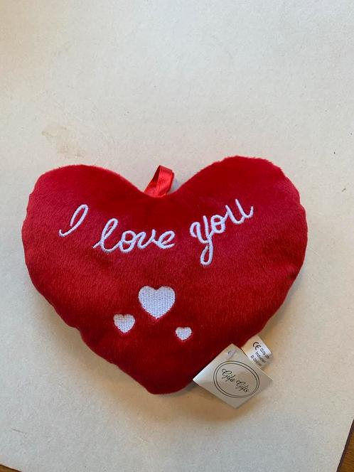 Rood Hart Kussen - I Love You, Huis en Inrichting, Woonaccessoires | Overige, Nieuw, Ophalen of Verzenden