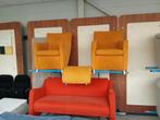 Bank met 2 fauteuils en voetenbank setprijs €100,-