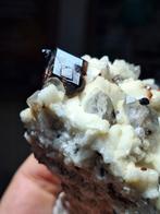 SPESSARTIEN GRANATEN, SCHORL TOERMALIJN ETC., Ophalen of Verzenden, Mineraal