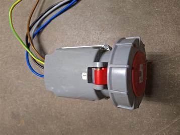 Stopcontacten machinestopcontacten 63 amp 5 polig. beschikbaar voor biedingen