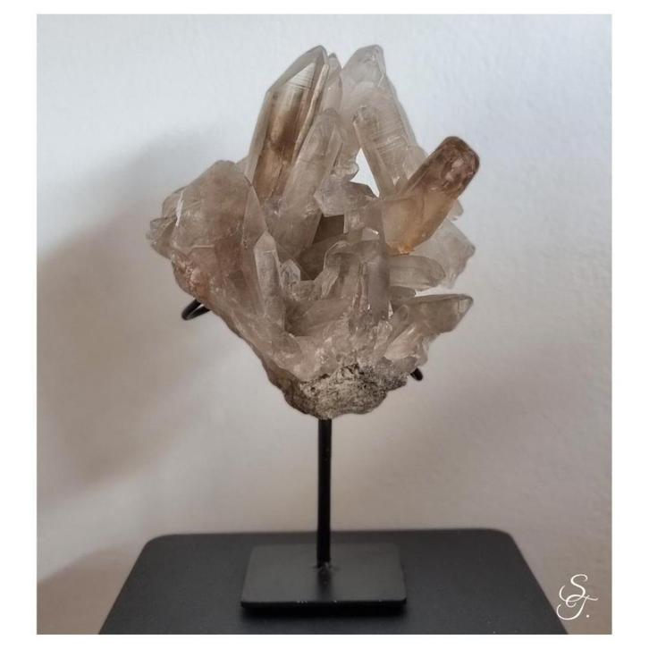 Rookkwarts cluster met losse standaard., Sieraden, Tassen en Uiterlijk, Edelstenen, Nieuw, Verzenden