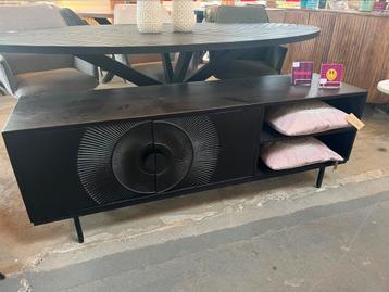 Magazijn leegverkoop tv meubel carved zwart Mangohout metal beschikbaar voor biedingen