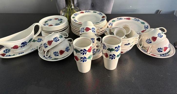 Serviesset  Boerenbont

62 dlg, Antiek en Kunst, Antiek | Servies compleet, Ophalen of Verzenden