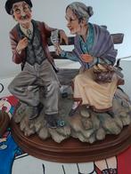 Oude man en vrouw beeldje, Verzamelen, Beelden en Beeldjes, Ophalen, Gebruikt, Mens