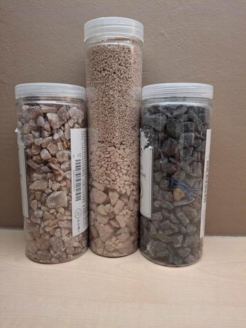 Decoratieve steentjes - 3 busjes beschikbaar voor biedingen