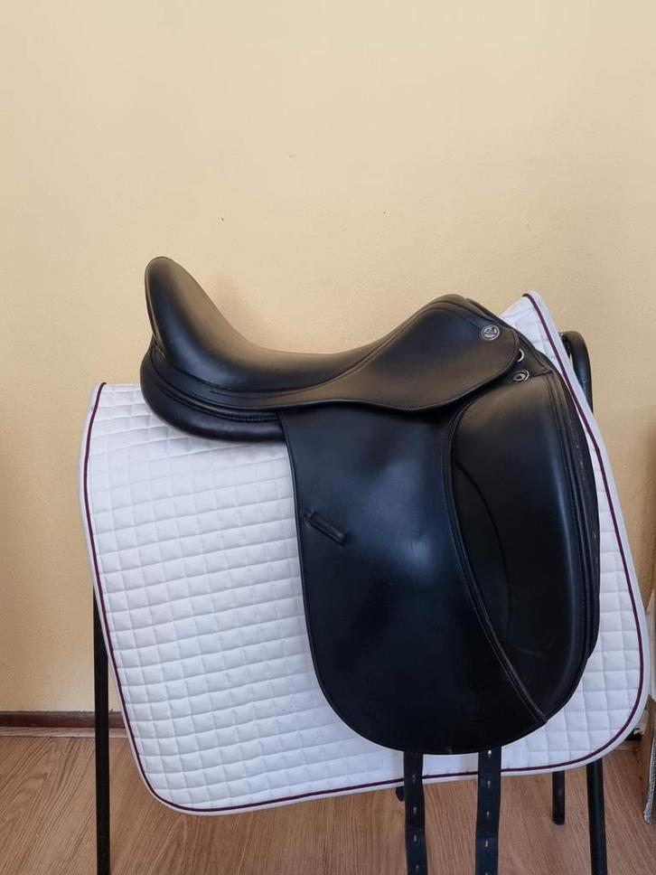 Prestige x helen  dressuurzadel, Dieren en Toebehoren, Paarden en Pony's | Zadels, Zo goed als nieuw, Dressuur, Ophalen of Verzenden