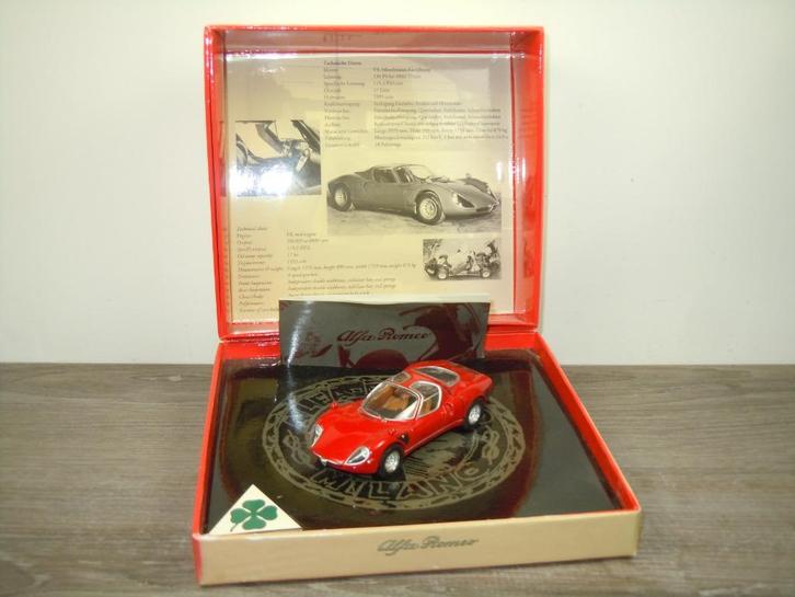 Alfa Romeo Tipo 33 Stradale 1968 - Minichamps 1:43, Hobby en Vrije tijd, Modelauto's | 1:43, Zo goed als nieuw, Auto, MiniChamps
