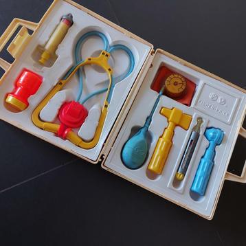 fisher price dokterskoffer vintage beschikbaar voor biedingen