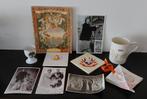 Koningshuis blik tegeltjes ansichtkaarten schriftje zakdoek, Verzamelen, Koninklijk Huis en Royalty, Nederland, Overige typen