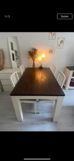 Massief houten tafel met 4 stoelen, Huis en Inrichting, Fauteuils, Ophalen of Verzenden, 50 tot 75 cm