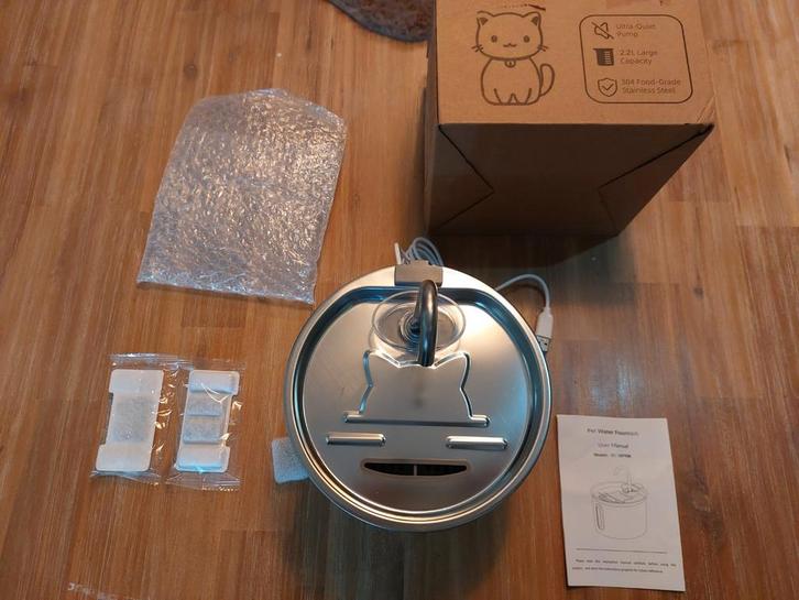 Drinkfontein RVS voor kat en hond 2.2 liter nieuw, Dieren en Toebehoren, Kattenvoerbakken en Drinkbakken, Nieuw, Automatisch, Ergonomisch