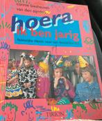 Hoera, ik ben jarig! - Feestelijke ideeën boek, Ophalen of Verzenden, Gelezen, Scrapbooking en Knutselen, Geschikt voor kinderen