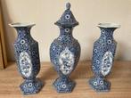 Delfts blauw kaststel – 1 pul en 2 vazen, Antiek en Kunst, Ophalen of Verzenden
