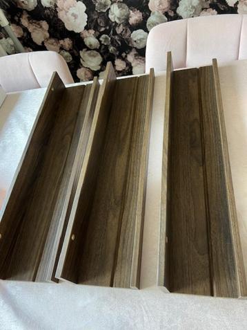 Wandplankjes Ikea Mosslanda beschikbaar voor biedingen