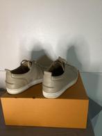 Christian Louboutin 43, Ophalen of Verzenden, Zo goed als nieuw, Overige kleuren, Sneakers of Gympen